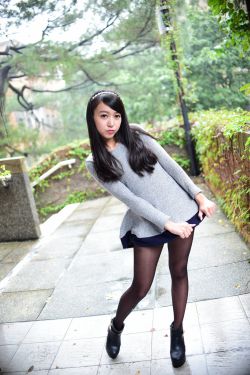 迈开腿让我看看你里面